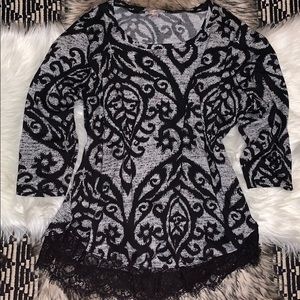 🖤 EUC. Plus Size Styling Blouse.